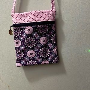 I am selling this because my daughter is growing out of it ( I hand made it